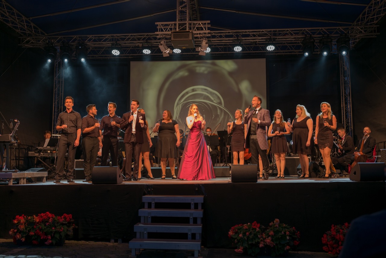 777 Jahr Feier   Stars unter Sternen   7